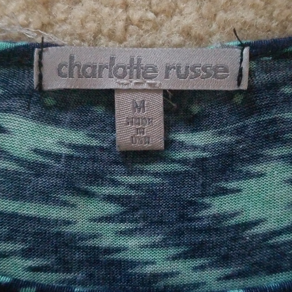 Patterned Crop Top - Picture 4 of 4